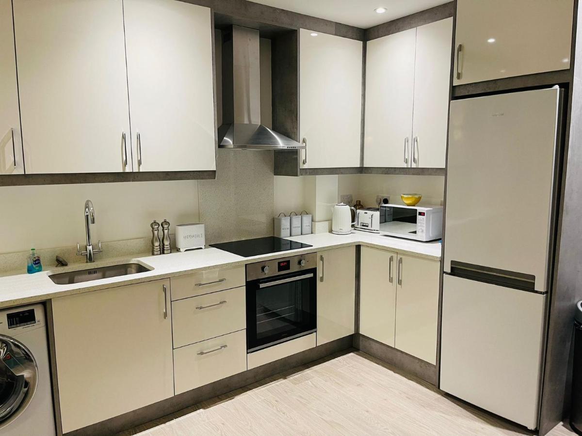 슬라우 Salt Hill Windsor Legoland Eton Heathrow Luxury 2 Bed 1 Bath Free Parking 아파트 외부 사진